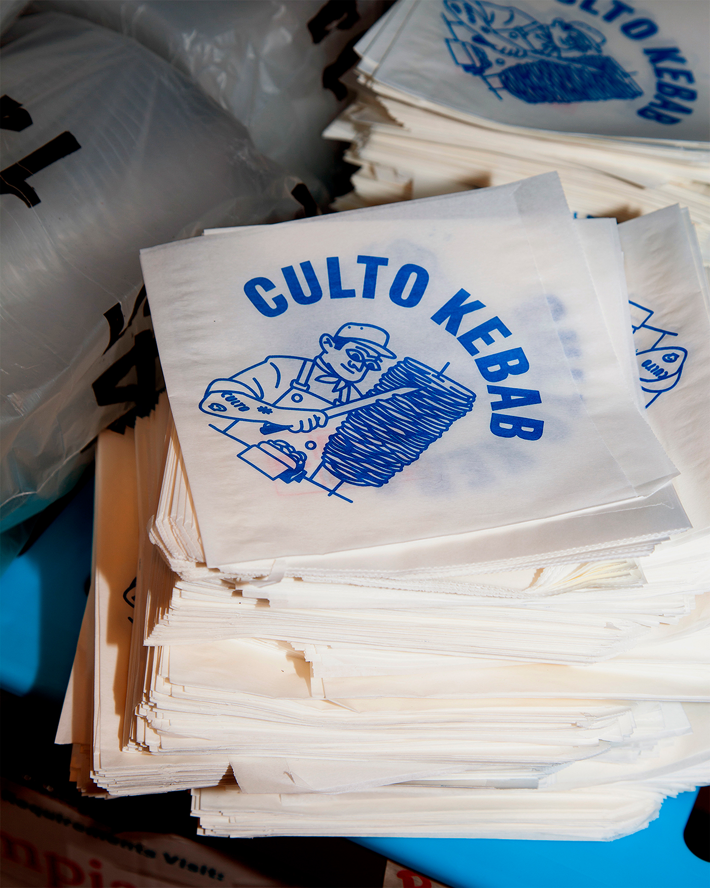 3tg — Tres Tipos Gráficos, project: Culto Kebab (fig. 7)